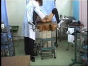 Девушка получает оргазм во время секса видео